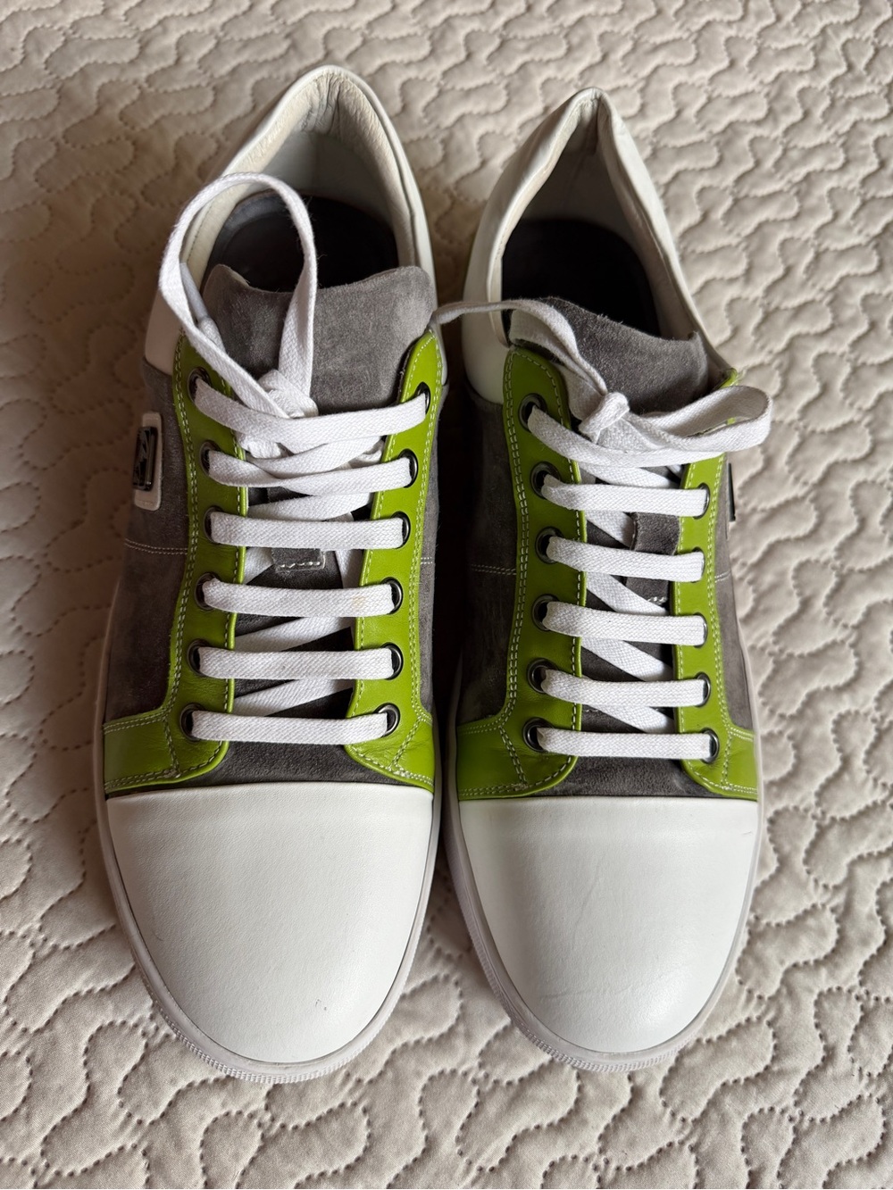 Men's Casual Lace-Up Sneakers in White, Gray & Green Size 9.5